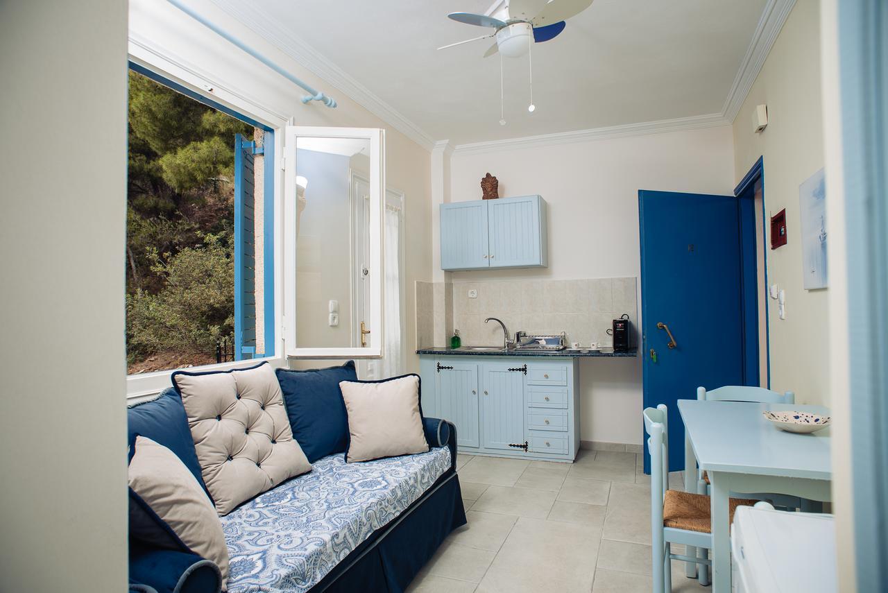 Maria Studios Poros Town Exterior photo