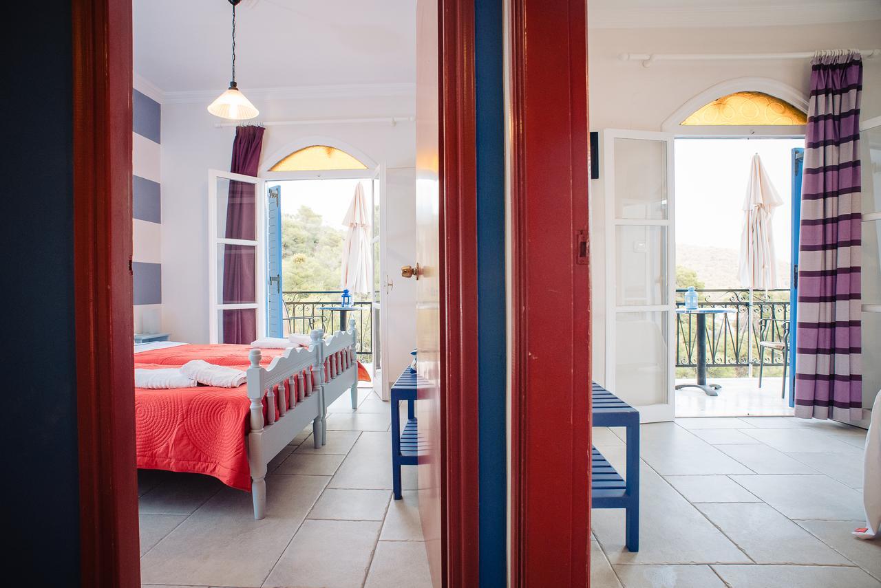 Maria Studios Poros Town Exterior photo