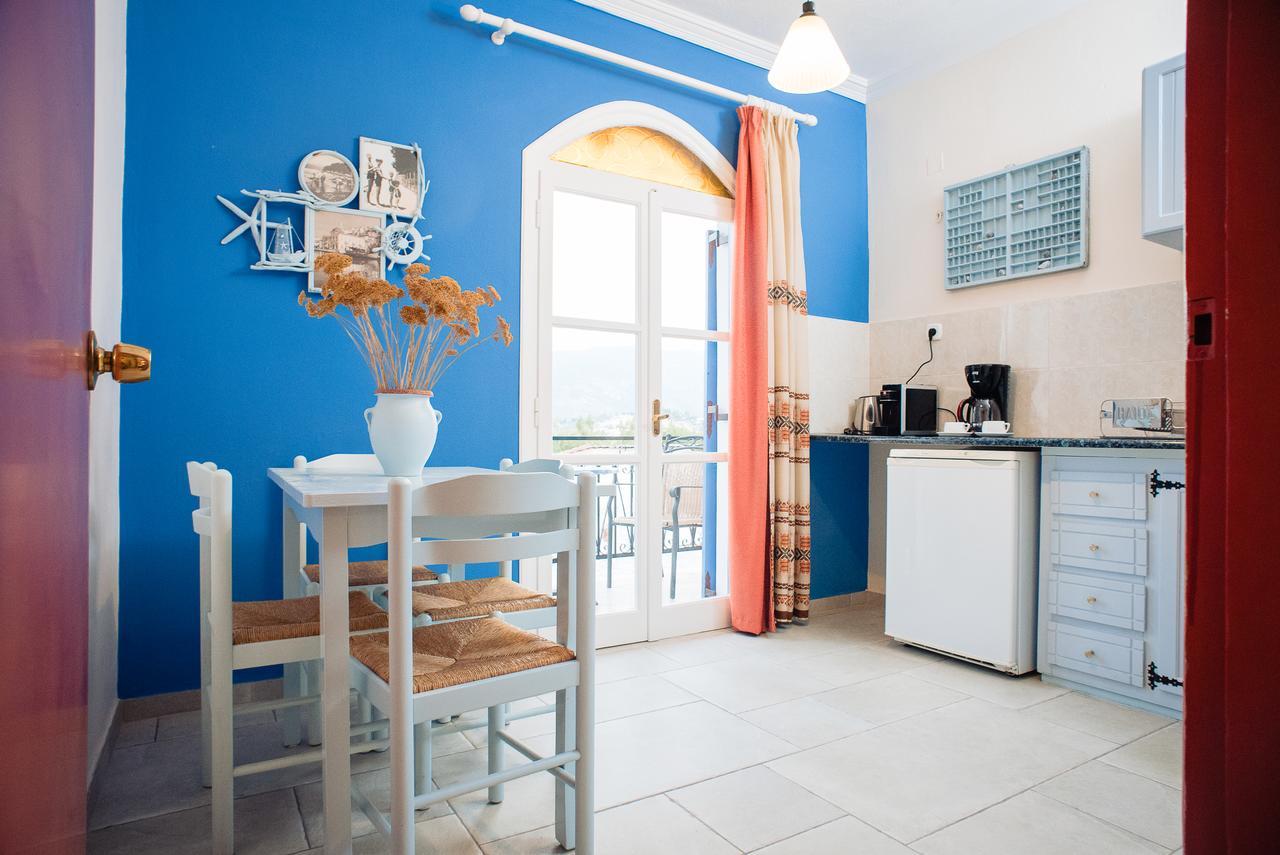 Maria Studios Poros Town Exterior photo